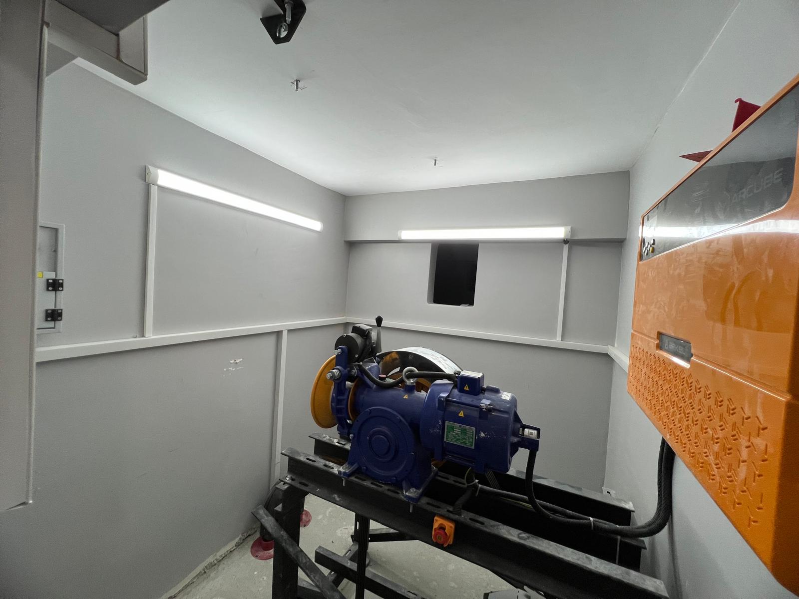 Photo of Cartagena's cathedral at the background and some colonial style houses